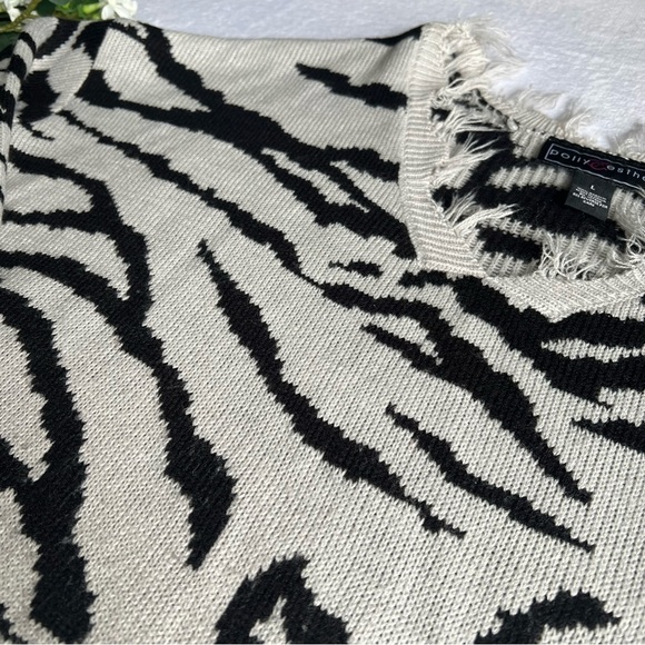 Polly & Esther Size L Women’s Animal Print Destructed Sweater - Picture 4 of 12